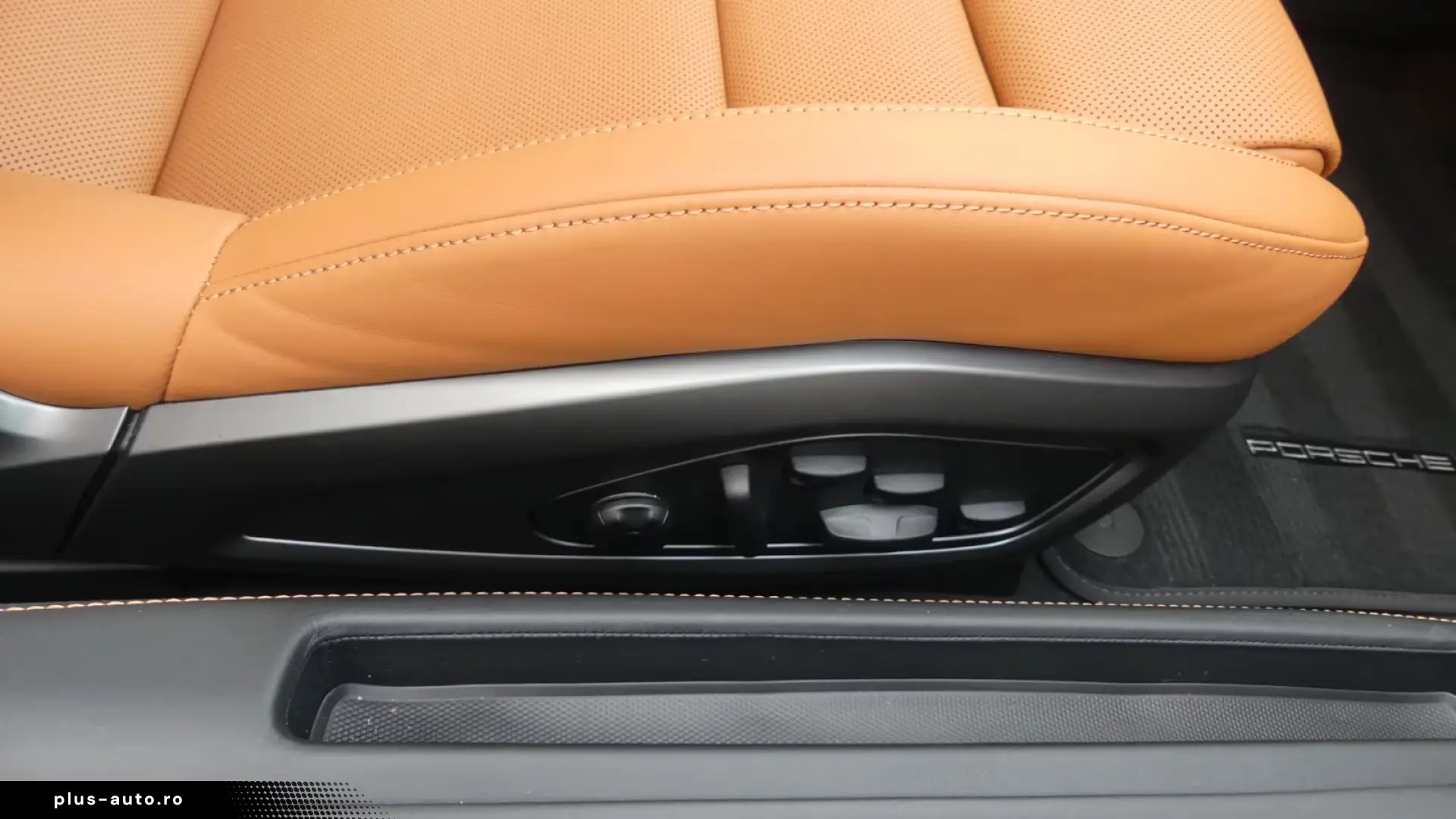 Porsche 911   992 Cabriolet  Lift  Matrix