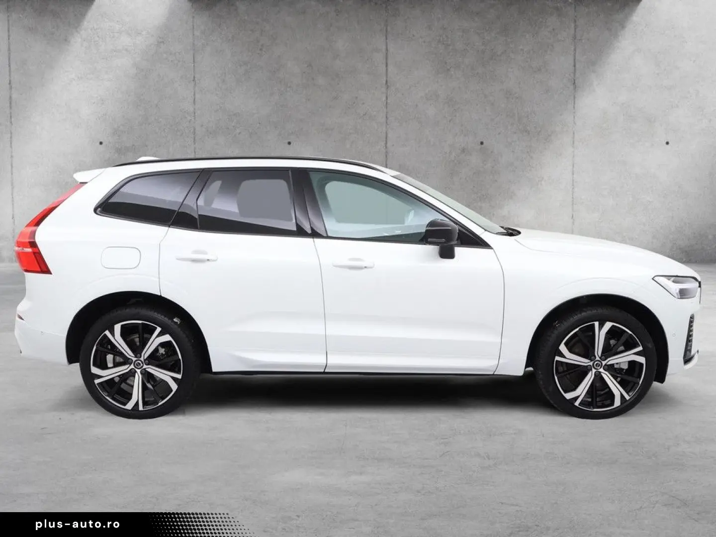 VOLVO XC60 T8 Plus Dark Plug In Hyb HUD PANO ACC 360