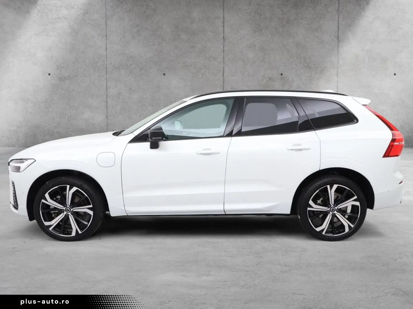 VOLVO XC60 T8 Plus Dark Plug In Hyb HUD PANO ACC 360