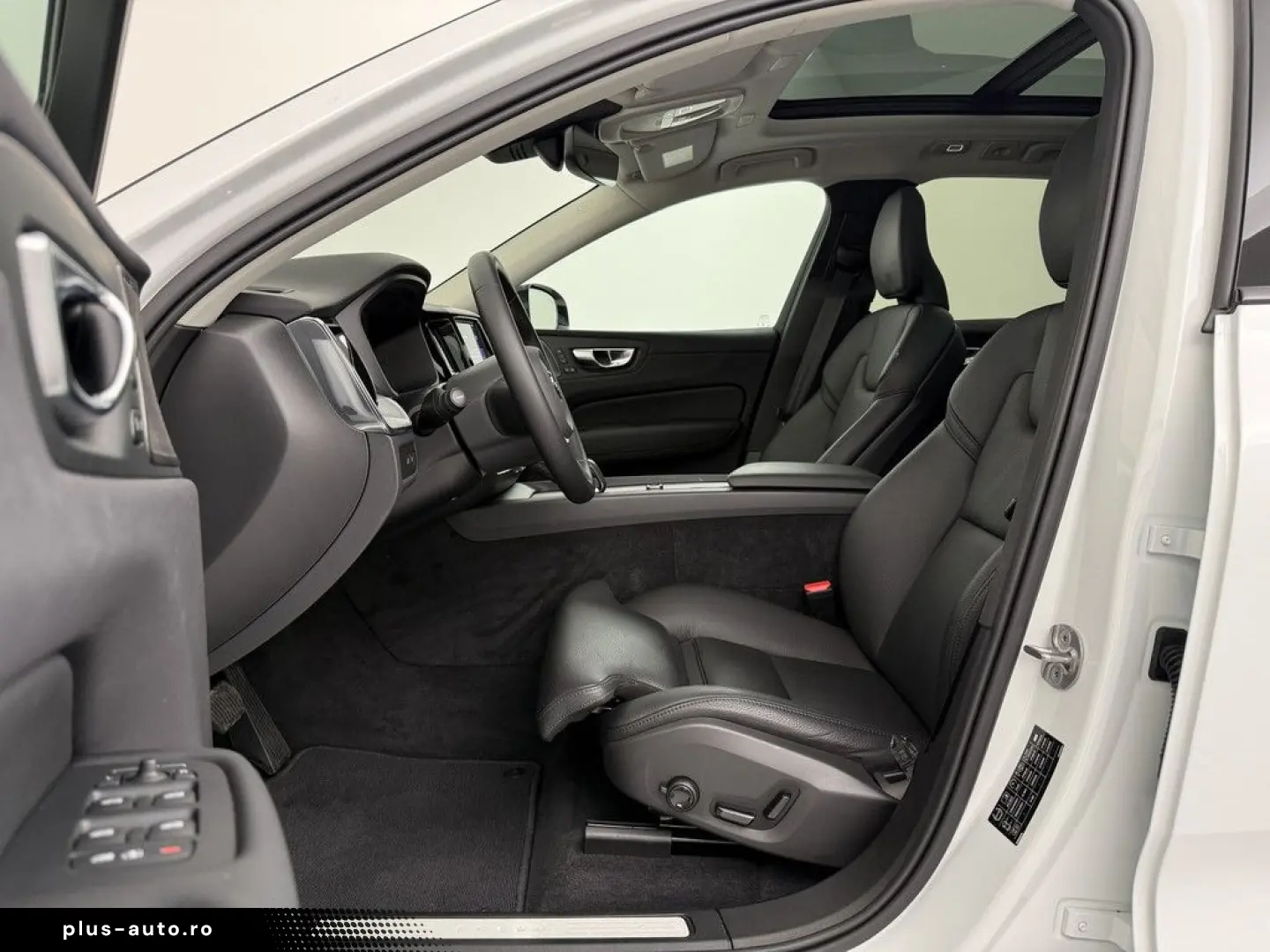 VOLVO XC60 T8 Plus Dark Plug In Hyb HUD PANO ACC 360