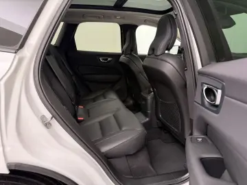 VOLVO XC60 T8 Plus Dark Plug In Hyb HUD PANO ACC 360