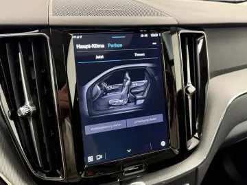 VOLVO XC60 T8 Plus Dark Plug In Hyb HUD PANO ACC 360