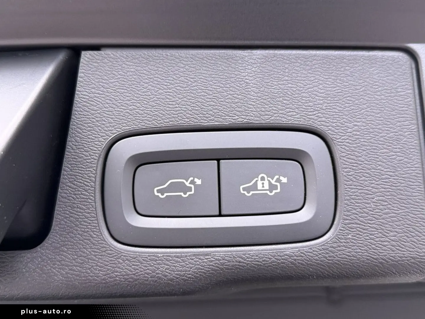 VOLVO XC60 T6 Plus Bright Recharge Plug-In Hybrid AWD
