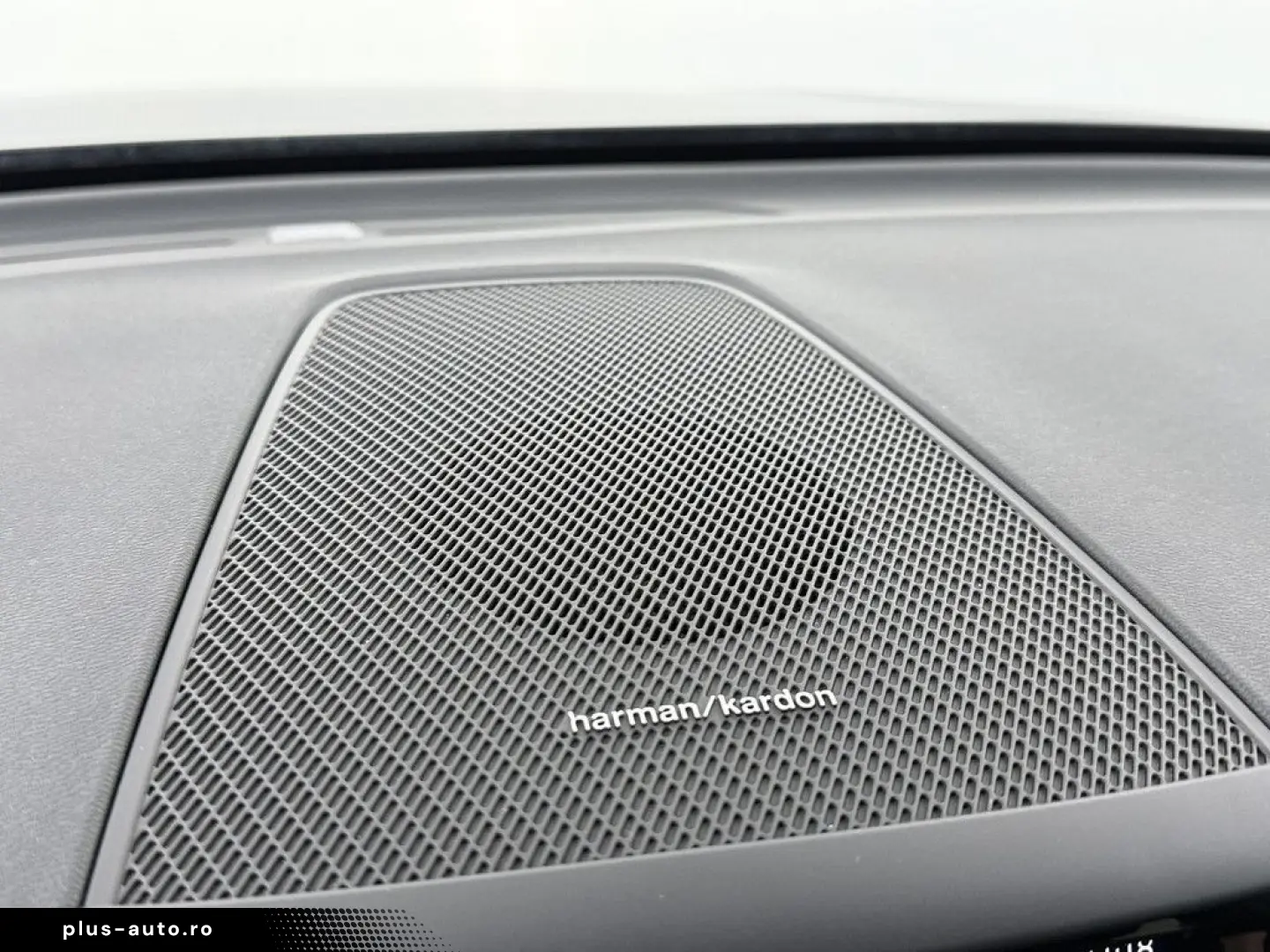 VOLVO XC60 T6 Plus Bright Recharge Plug-In Hybrid AWD
