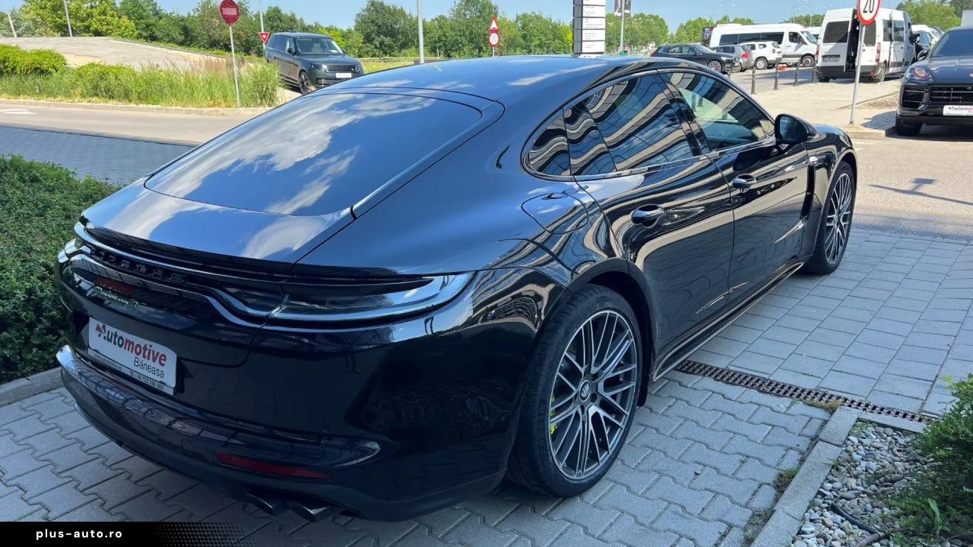 PORSCHE PANAMERA 4E-HYBRID