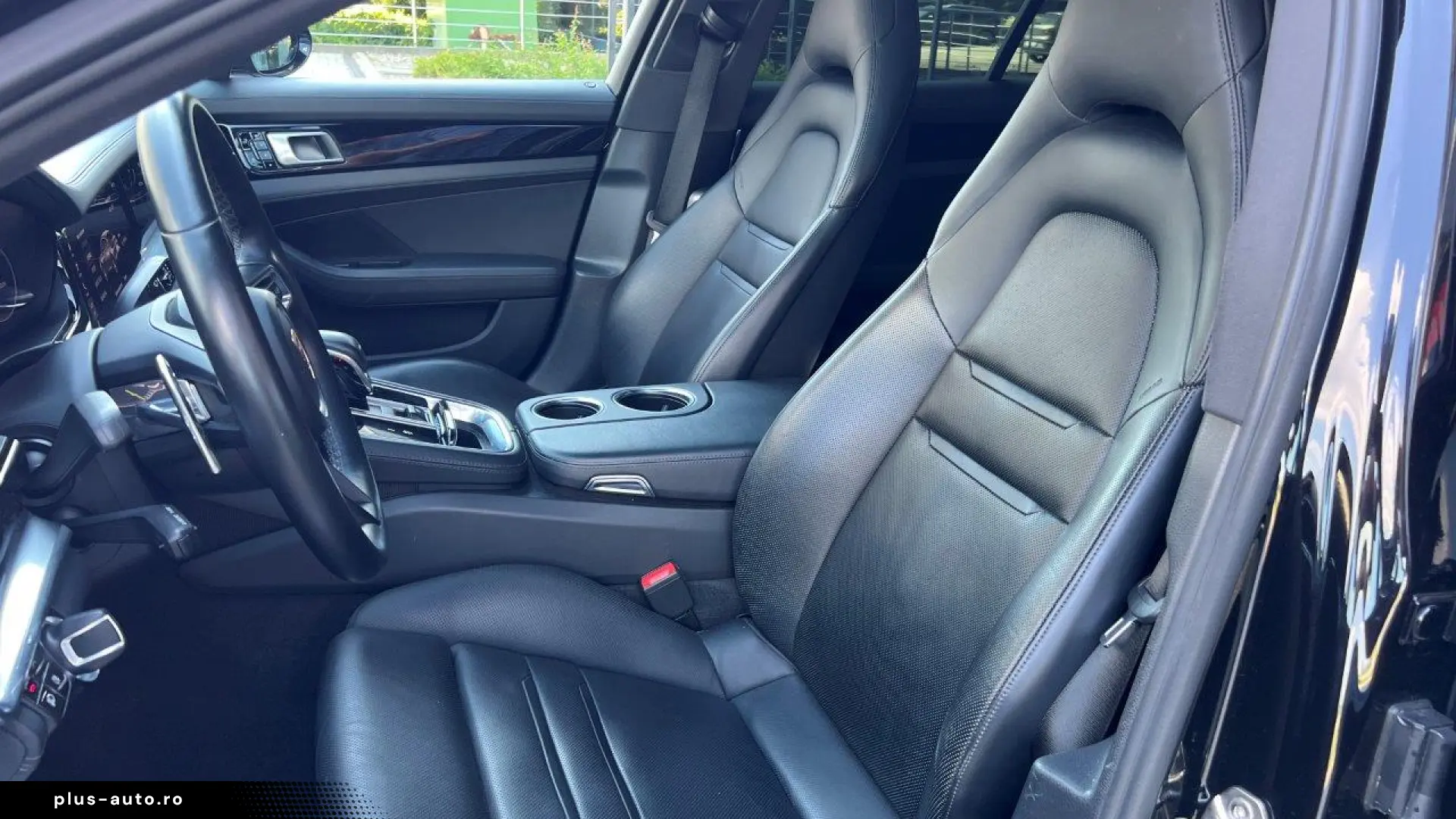 PORSCHE PANAMERA 4E-HYBRID