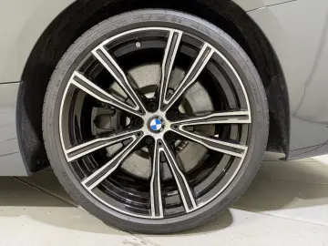 BMW M850i xDrive Coupé B&W Carbon-Ext ACC 360  Laser