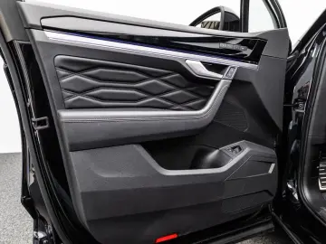 VW TOUAREG R eHYBRID ACC HuD PANO MASSAGE AHK 360