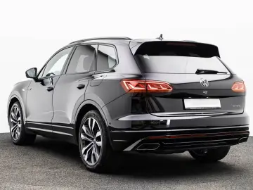 VW TOUAREG R eHYBRID ACC HuD PANO MASSAGE AHK 360