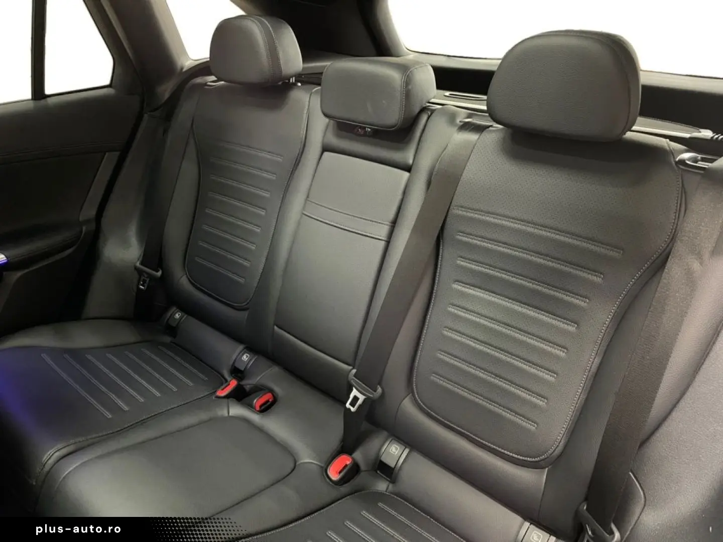 MERCEDES-BENZ GLC 300 4matic AMG AMG MBUX Night HUD Pano SHD
