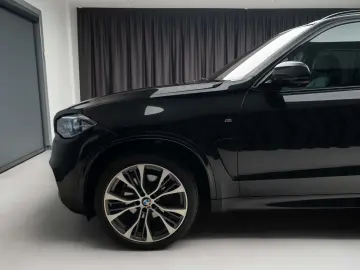 BMW X5  4.0d - 313 cp  M pachet  panoramic  H&K