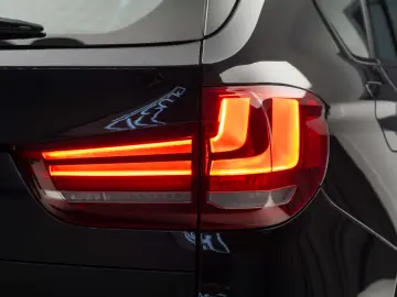 BMW X5  4.0d - 313 cp  M pachet  panoramic  H&K