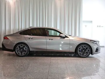 BMW 520d Lim. 20  DrivAss 360  HarmKar AHK