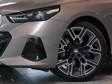 BMW 520d Lim. 20  DrivAss 360  HarmKar AHK