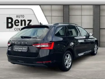 SKODA Superb Combi 2.0 TDI  AHK LED KESSY GRA  Klima