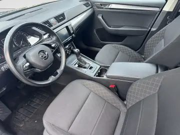 SKODA Superb Combi 2.0 TDI  AHK LED KESSY GRA  Klima