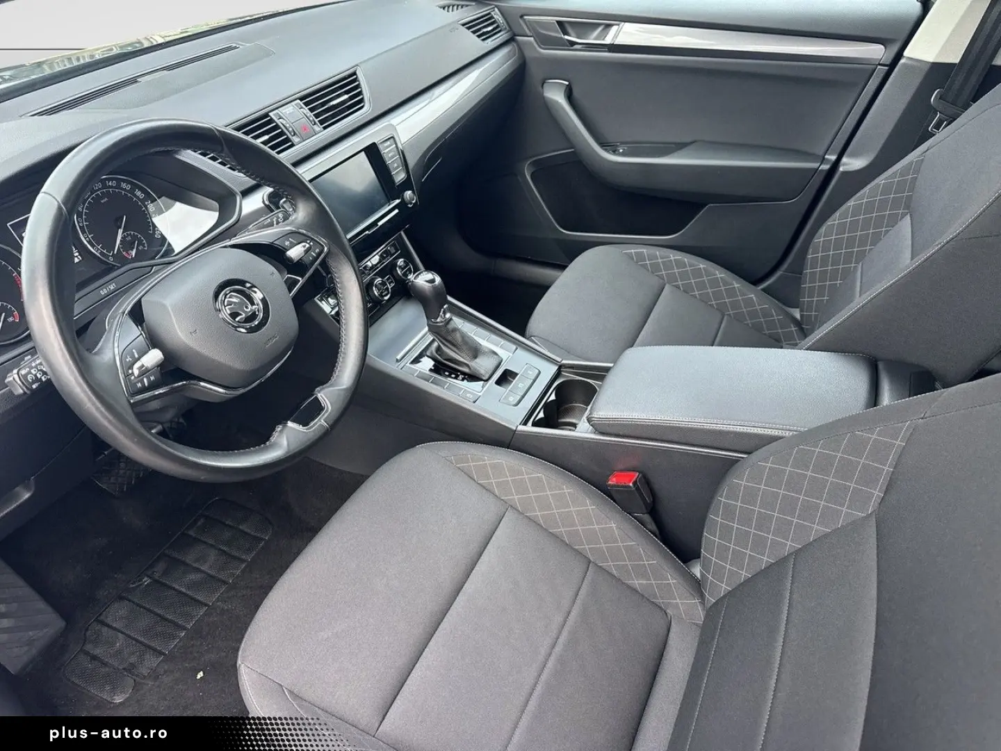 SKODA Superb Combi 2.0 TDI  AHK LED KESSY GRA  Klima