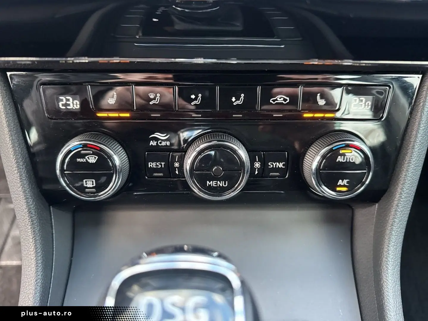 SKODA Superb Combi 2.0 TDI  AHK LED KESSY GRA  Klima