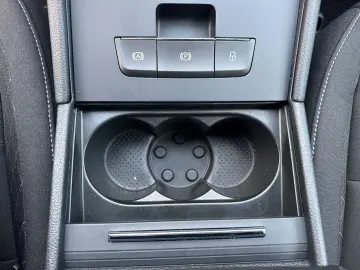 SKODA Superb Combi 2.0 TDI  AHK LED KESSY GRA  Klima