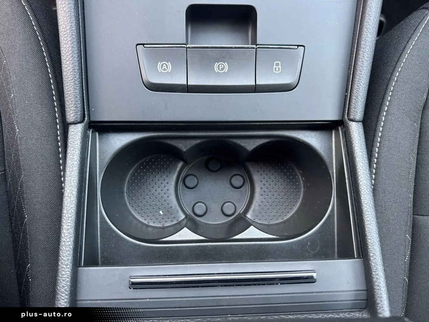 SKODA Superb Combi 2.0 TDI  AHK LED KESSY GRA  Klima