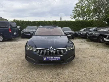 SKODA Superb Combi Ambition DSG ACC PANO-SD LED SPURA.