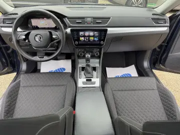 SKODA Superb Combi Ambition DSG ACC PANO-SD LED SPURA.