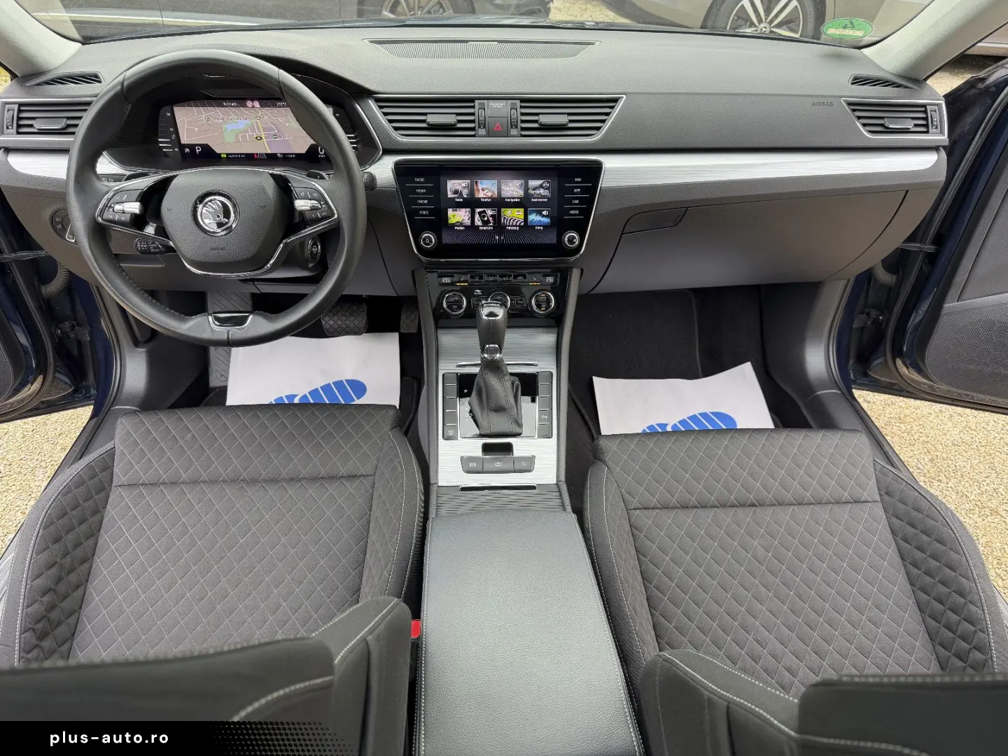 SKODA Superb Combi Ambition DSG ACC PANO-SD LED SPURA.