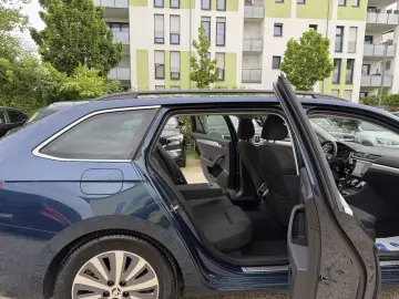 SKODA Superb Combi Ambition DSG ACC PANO-SD LED SPURA.
