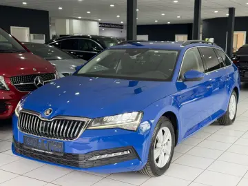 SKODA Superb Combi Ambition AHK ACC CARPLAY E-HECK LED