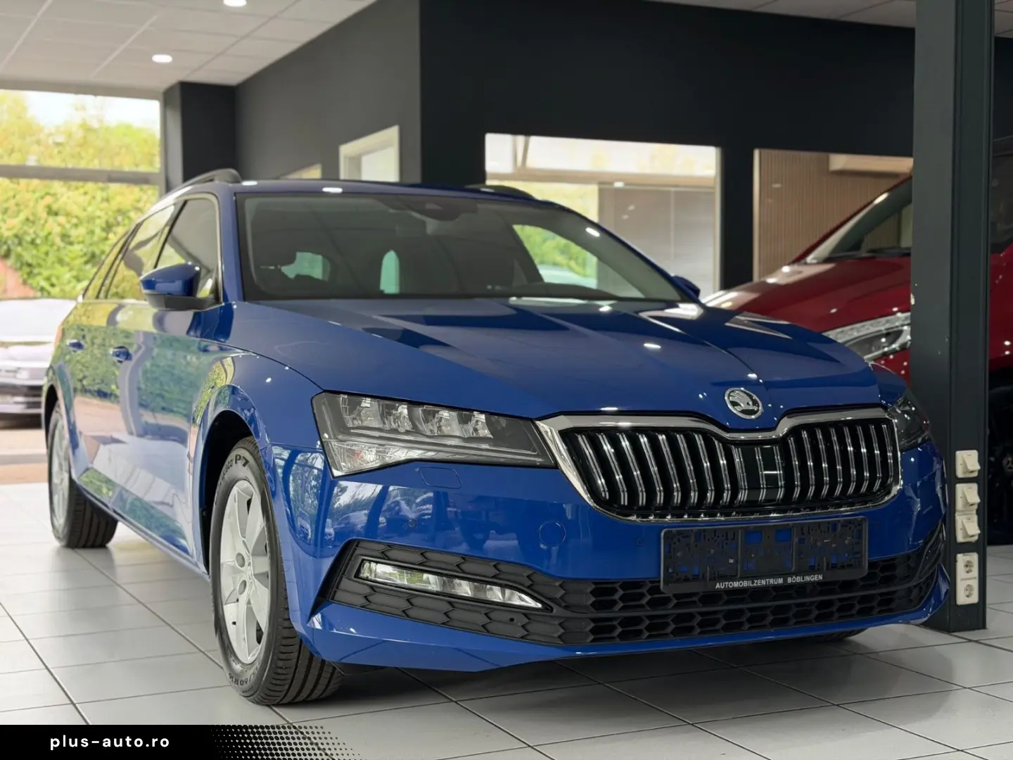 SKODA Superb Combi Ambition AHK ACC CARPLAY E-HECK LED