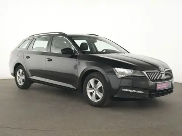 SKODA Superb Ambition Tempomat CarPlay Navi SHZ Klima