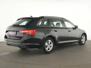 SKODA Superb Ambition Tempomat CarPlay Navi SHZ Klima