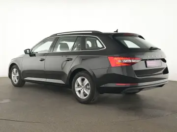 SKODA Superb Ambition Tempomat CarPlay Navi SHZ Klima