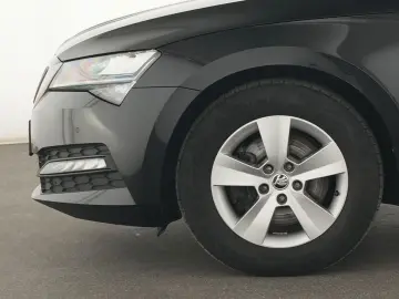 SKODA Superb Ambition Tempomat CarPlay Navi SHZ Klima