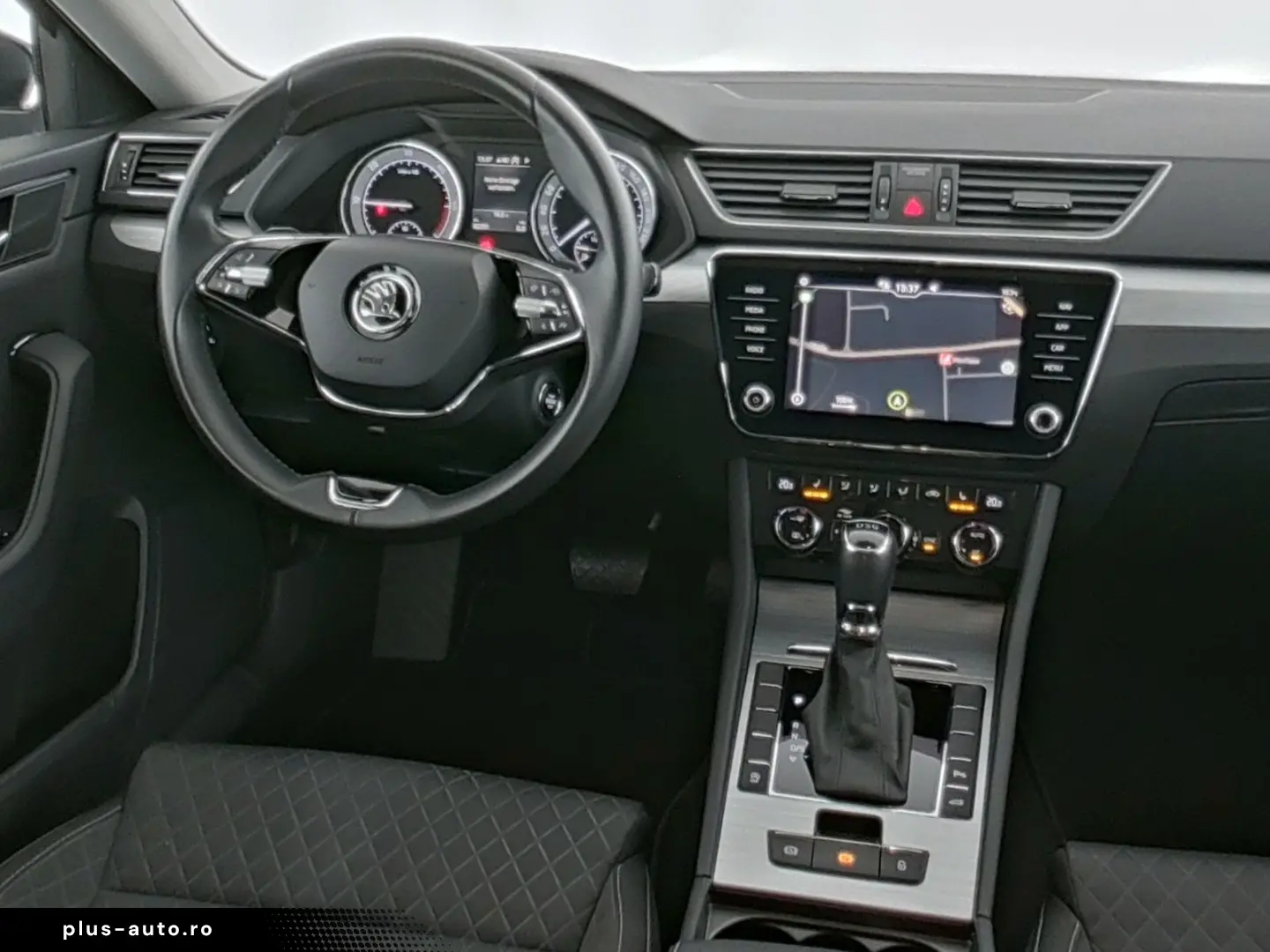 SKODA Superb Ambition Tempomat CarPlay Navi SHZ Klima