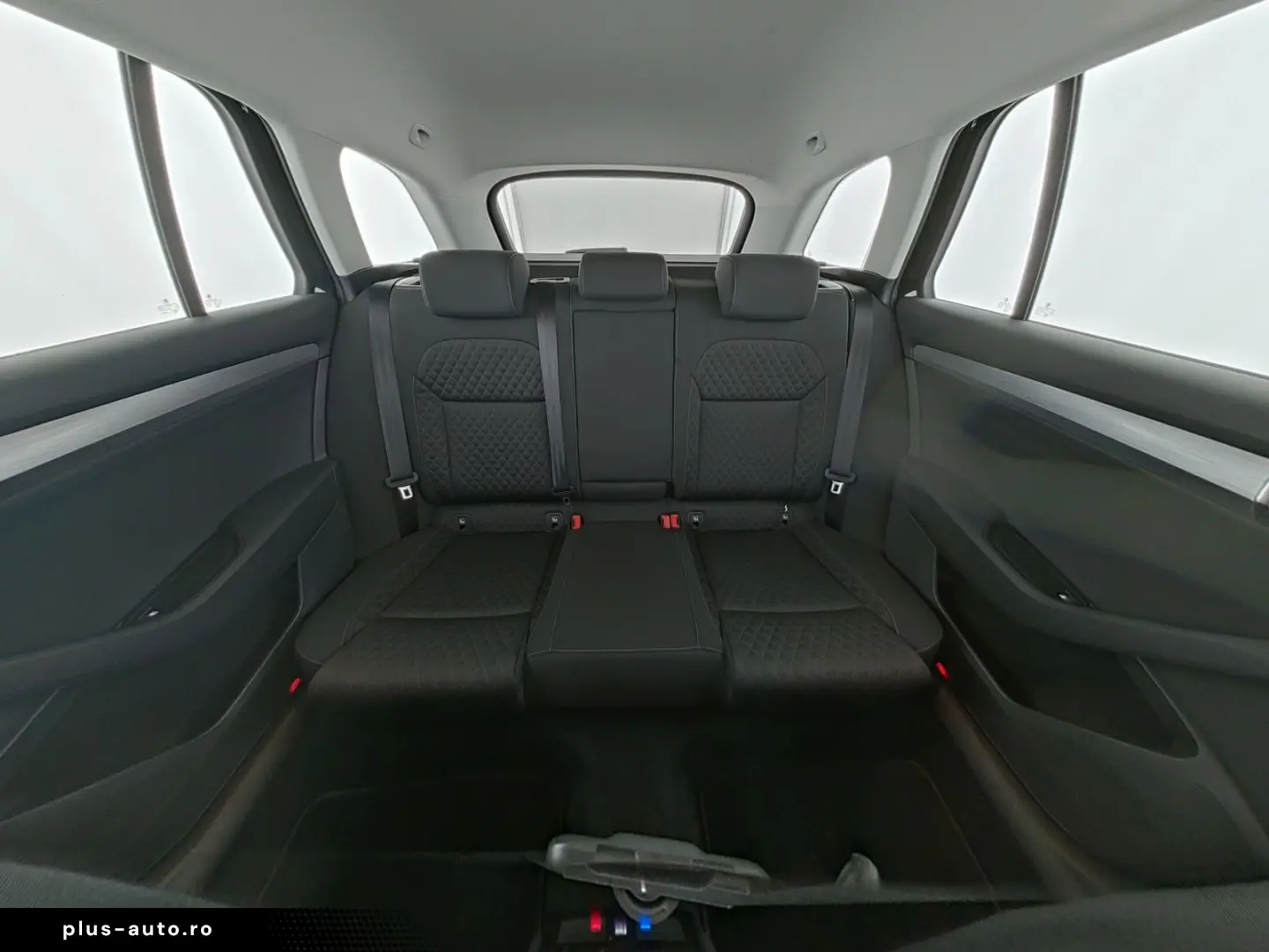 SKODA Superb Ambition Tempomat CarPlay Navi SHZ Klima