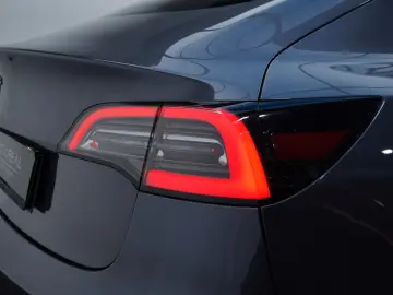 TESLA Model 3 Long Range Dual AWD LED WIFI KAMERA PANO