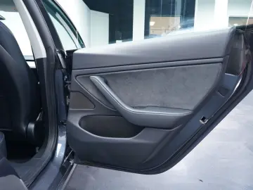 TESLA Model 3 Long Range Dual AWD LED WIFI KAMERA PANO