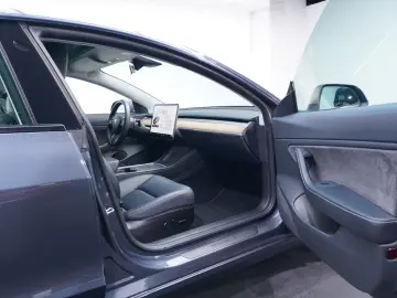 TESLA Model 3 Long Range Dual AWD LED WIFI KAMERA PANO
