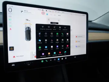 TESLA Model 3 Long Range Dual AWD LED WIFI KAMERA PANO