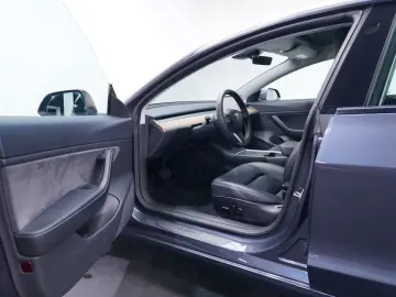 TESLA Model 3 Long Range Dual AWD LED WIFI KAMERA PANO