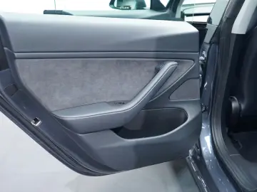 TESLA Model 3 Long Range Dual AWD LED WIFI KAMERA PANO