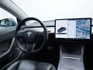 TESLA Model 3 Long Range Dual AWD LED WIFI KAMERA PANO