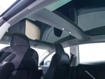 TESLA Model 3 Long Range Dual AWD LED WIFI KAMERA PANO