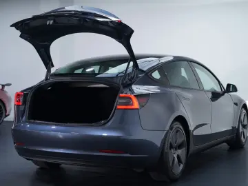 TESLA Model 3 Long Range Dual AWD LED WIFI KAMERA PANO