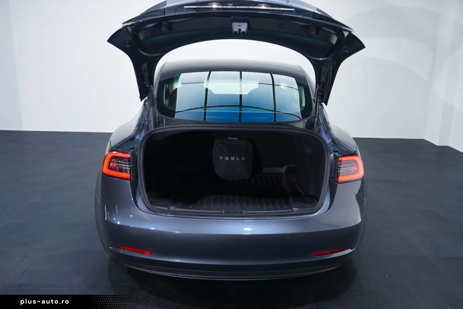 TESLA Model 3 Long Range Dual AWD LED WIFI KAMERA PANO
