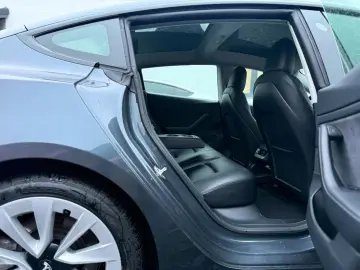 TESLA Model 3 Long Range AWD Sport Facelift Wärmepumpe