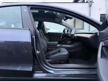 TESLA Model 3 Long Range AWD Sport Facelift Wärmepumpe