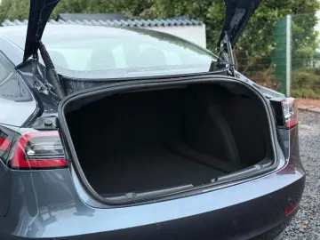 TESLA Model 3 Long Range AWD Sport Facelift Wärmepumpe