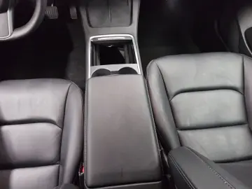 TESLA Model 3 Long Range AWD Navi LED Pano Leder AHK